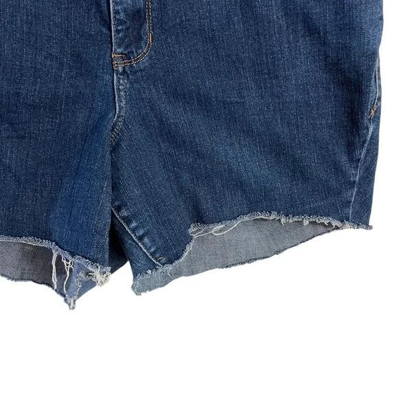 Lane Bryant Cutoff Shorts Plus Size 16 Dark Wash Frayed Hem Stretch Blue Denim - Picture 6 of 7